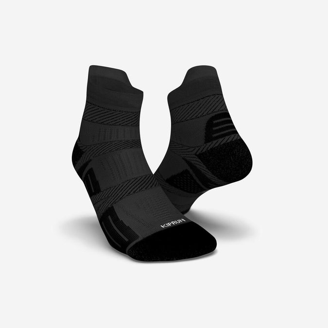 





CHAUSSETTES DE RUNNING FINES STRAP NOIRES, photo 1 of 8